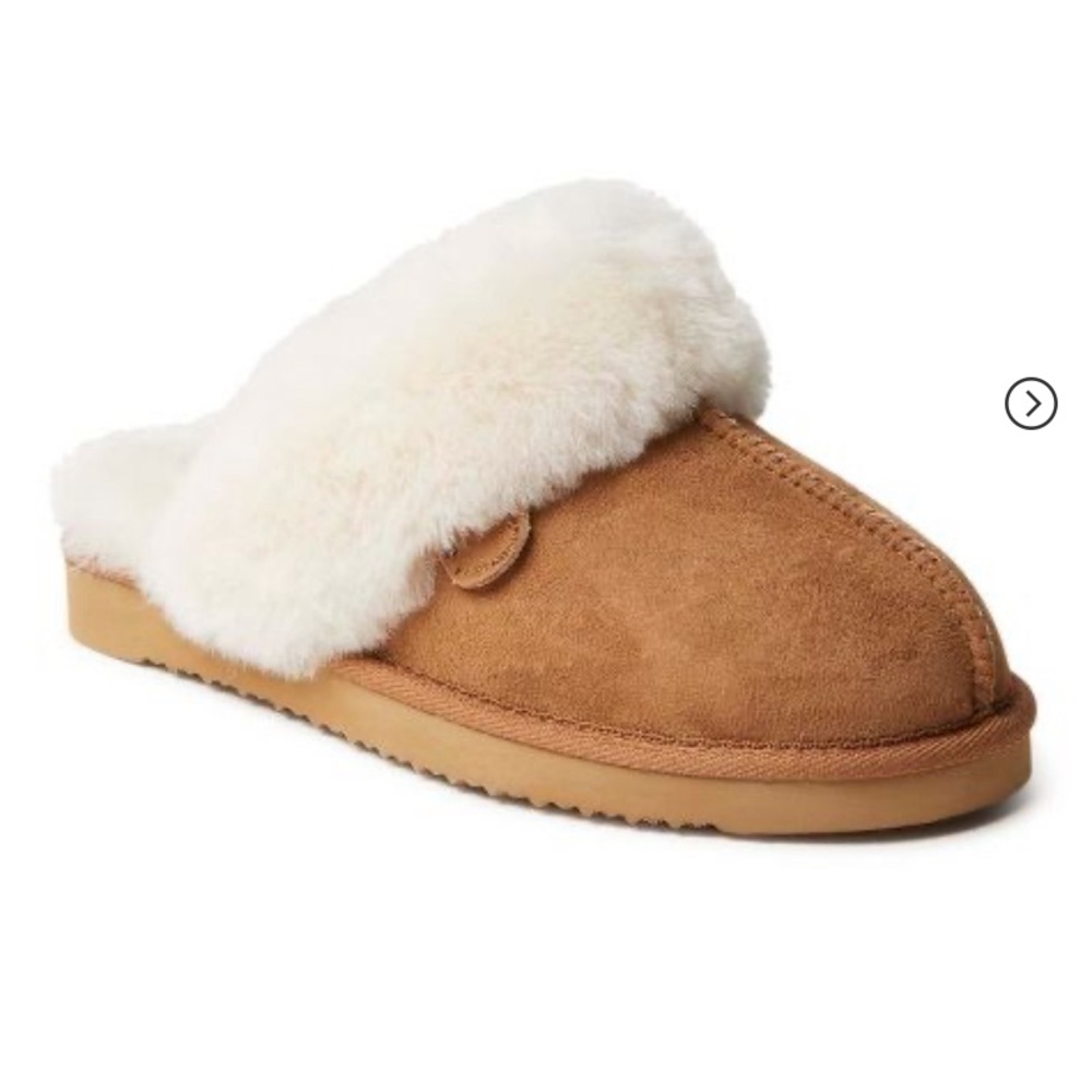 NEW✨DLUXE BY DEARFOAMS, ANIMAL PRINT Kid’s ultra soft slippers